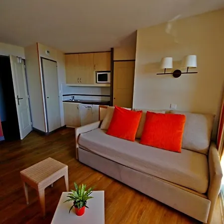2m - D4 256 - 421la Saint-Raphaël